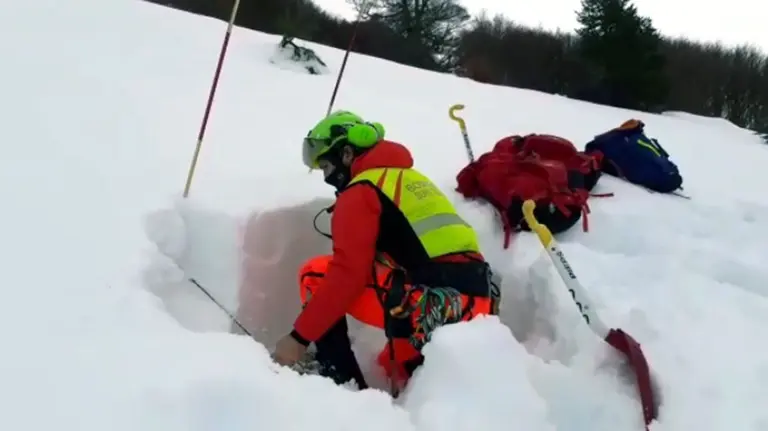 Test de nieve en Belagua llevado a cabo este domingo por los Bomberos de Navarra. CEDIDA