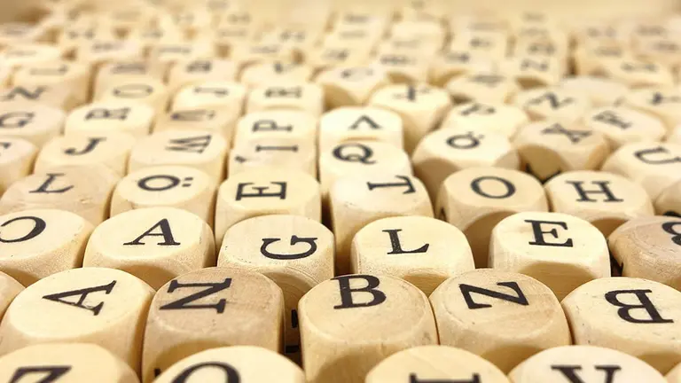 Letras para un juego de palabras. ARCHIVO