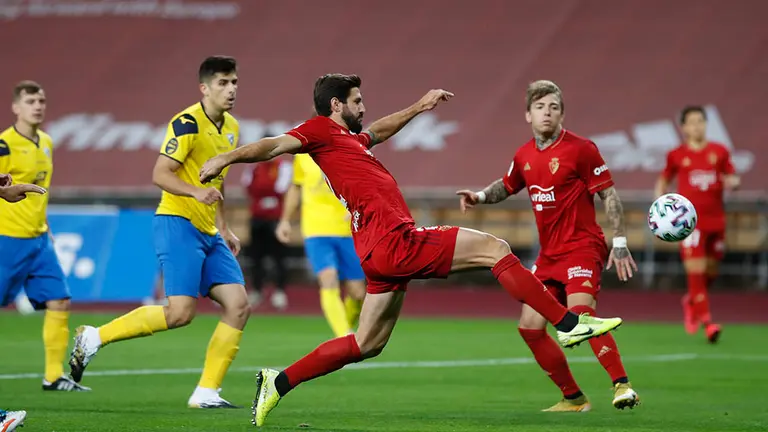 Partido de Copa del Rey entre el Tomares y Osasuna celebrado en el estadio de La Cartuja de Sevilla. CA OSASUNA (13)