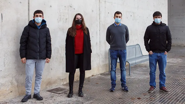 Los estudiantes que han diseñado la aplicación. De izda. a dcha Xavier Usunáriz, Uxue Beraza, Julen Martínez y Juan Eduardo Moreno. UPNA