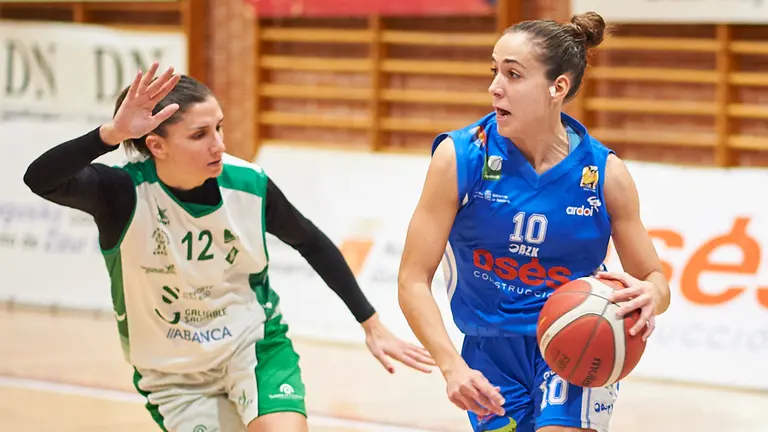 FNB Ardoi se enfrenta al CB Arxil Pontevedra en Zizur. PABLO LASAOSA