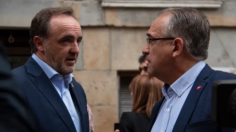 Javier Esparza y Enrique Maya, en un acto en Pamplona. NOEMÍ VERA