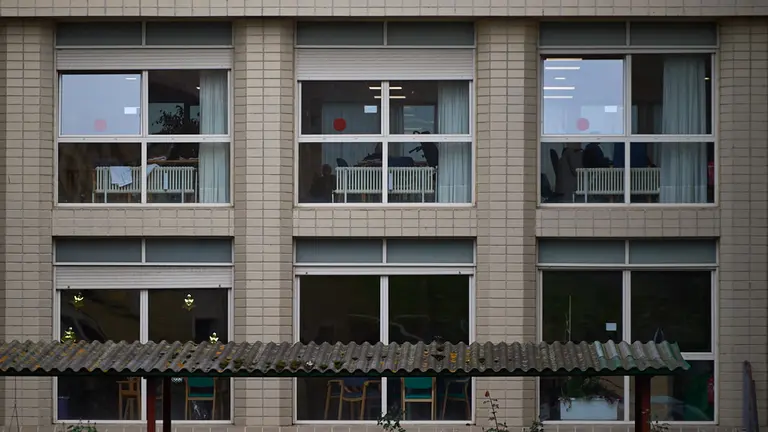 La residencia El Vergel de Pamplona comenzará el domingo la vacunación del Covid19. MIGUEL OSÉS