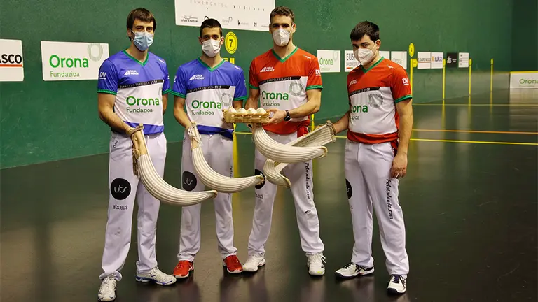 Segurola - Barrenetxea y Urriza - Labaka. Elección de material entre los cuatro semifinalistas del torneo. Maialen Andrés.