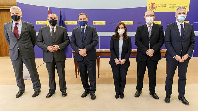 Acto en el que han participado el alcalde de Pamplona, Enrique Maya, y el ministro de Transporte, Movilidad y Agenda Urbana, José Luis Ábalos. AYUNTAMIENTO DE PAMPLONA