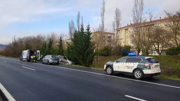 Imagen del accidente de este lunes, 28 de diciembre de 2020. GUARDIA CIVIL