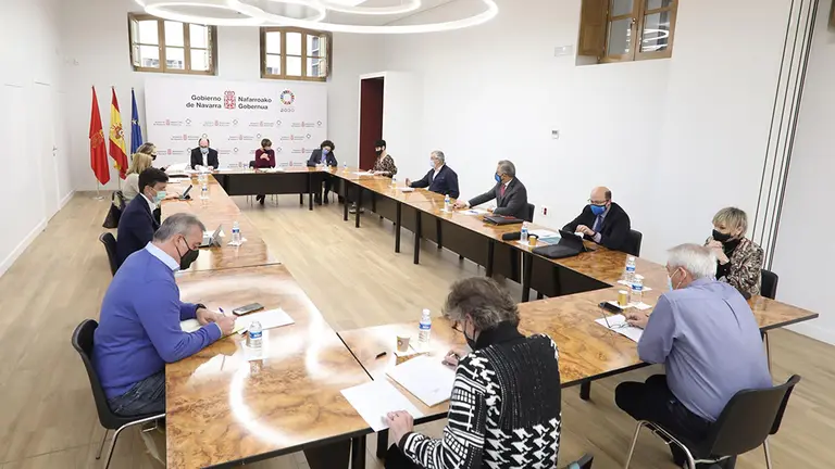 La presidenta del Gobierno de Navarra, María Chivite, en el Consejo de Diálogo Social. GOBIERNO DE NAVARRA