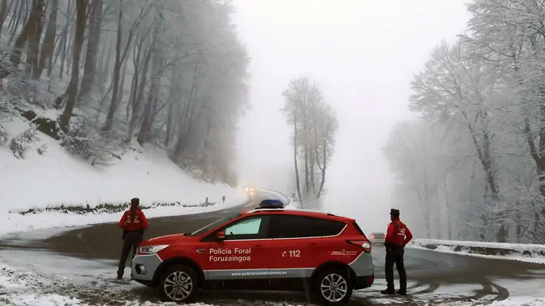 Una patrulla de Policía Foral en Lizarraga. PF