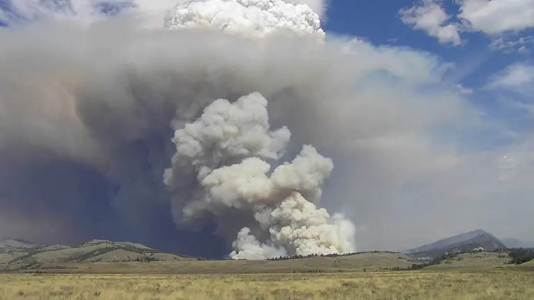 Explosión en un campo. ARCHIVO