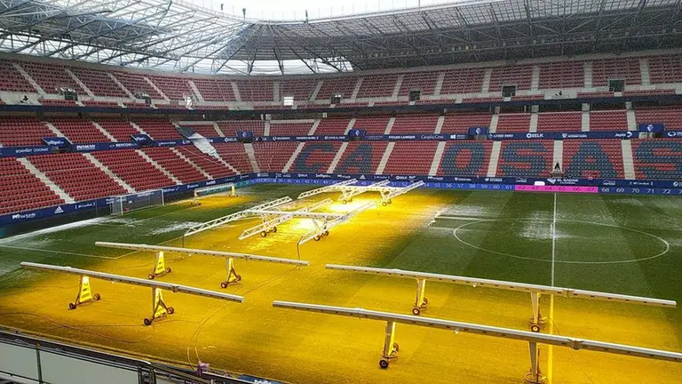 Imagen del césped de el estadio de El Sadar a mediodía de este sábado. @tjcope.