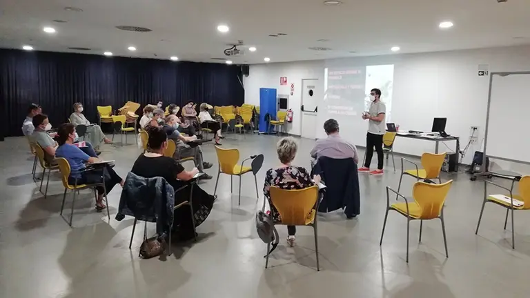 20/01/2021 Lab Civican.

Fundación Caja Navarra ha promovido #LabCIVICAN como un nuevo servicio para "desarrollar el pensamiento y la cultura compartida en la resolución de problemas".

SOCIEDAD 
FUNDACIÓN CAJA NAVARRA
