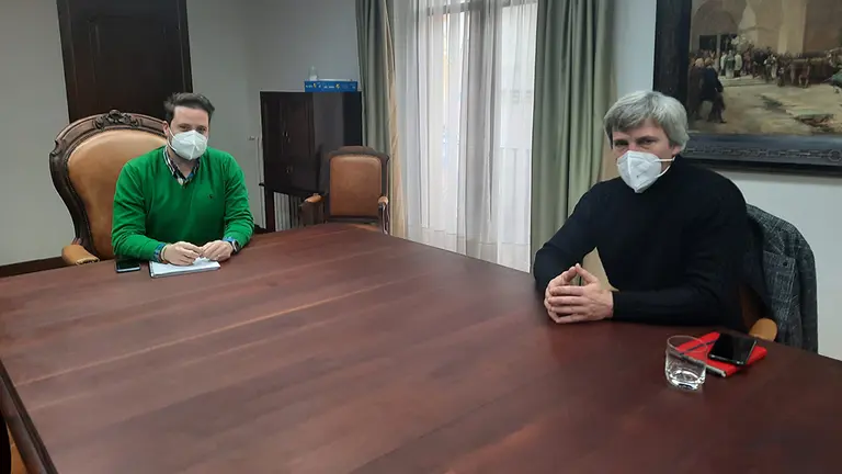 El alcalde de Tudela, Alejandro Toquero, junto a Juanjo Rubio. CEDIDA