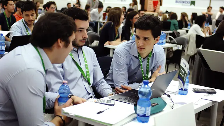 Universitarios navarros competirán para demostrar su talento empresarial en un programa educativo nacional. BUSINESS TALENTS