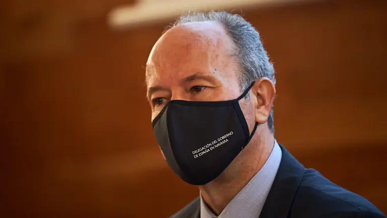 El ministro de Justicia, Juan Carlos Campo, y el consejero de Políticas Migratorias y Justicia, Eduardo Santos, participan en la última jornada de la III Semana Europea de la Mediación. MIGUEL OSÉS