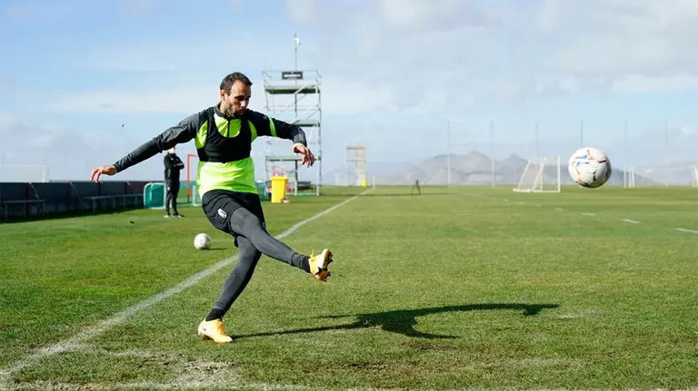 Sesión de entrenamiento del Granada antes de medirse a Osasuna. @GranadaCdeF.