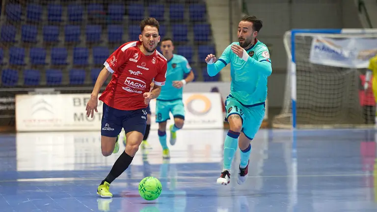 Osasuna Xota se enfrenta al Levante en el Pabellón Anaitasuna de Pamplona. MIGUEL OSÉS