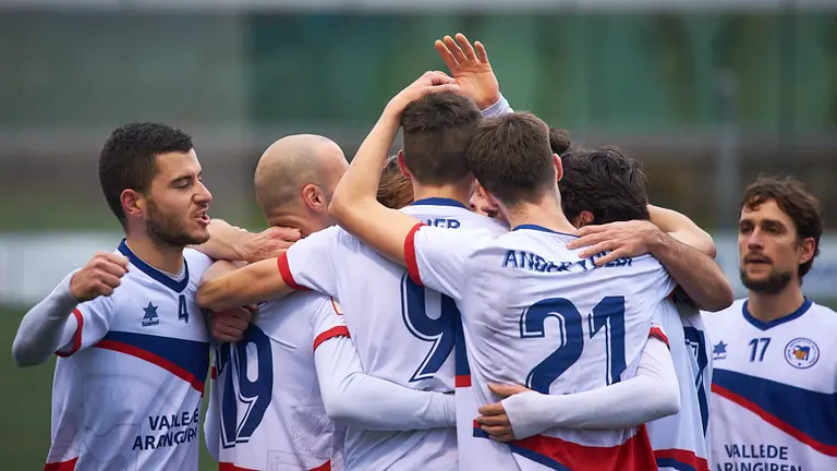 Partido entre la Mutilvera y el Logroñes. MIGUEL OSÉS