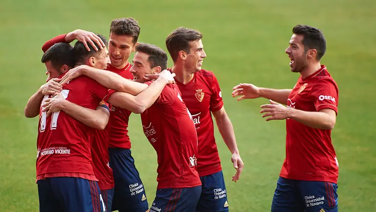 Partido entre Osasuna y Granada correspondiente a la jornada número 20 de La Liga jugado en el estadio de El Sadar de Pamplona. MIGUEL OSÉS