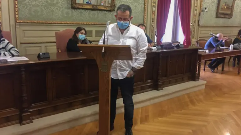 Emilio Ruiz toma posesión como nuevo concejal de Tudela por I-E. AYUNTAMIENTO DE TUDELA