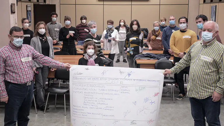 Imagen de la reunión mantenida hace unos meses para la constitución de la comunidad ciudadana de energía de Navarra Arena. CEDIDA