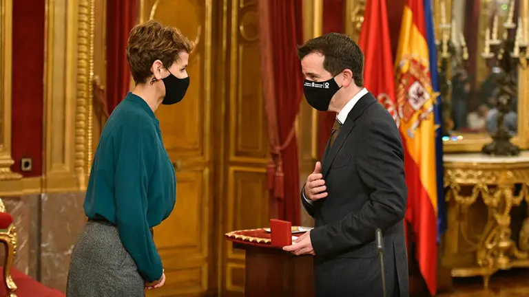 La presidenta del Gobierno de Navarra, María Chivite, nombra nuevo consejero de Desarrollo Económico a Mikel Irujo. PABLO LASAOSA