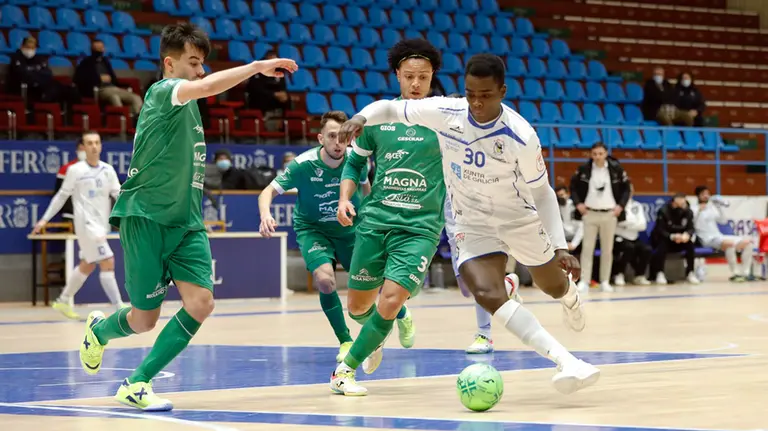 Partido entre O'Parrulo y Osasuna Xota en Ferrol. @oparrulofs