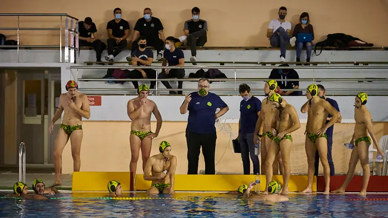 El Waterpolo Navarra se enfrenta al Sant Andreu en el Amaya de Pamplona. PABLO LASAOSA