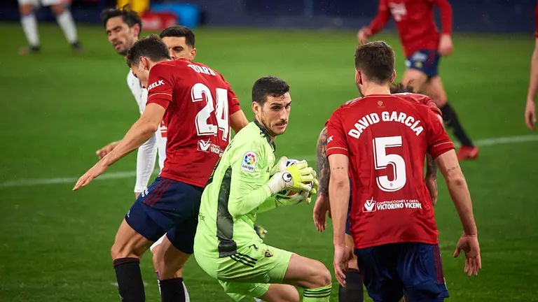 Partido entre Osasuna y Eibar, correspondiente a la jornada número 22 de La Liga, disputado en el estadio de El Sadar de Pamplona. MIGUEL OSÉS