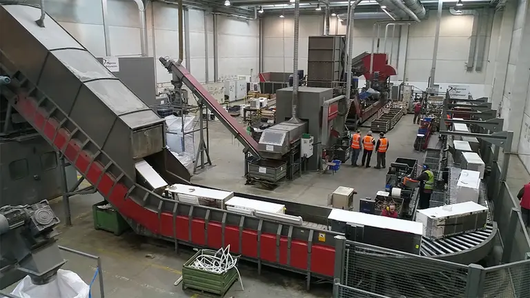 Interior de la planta Ecointegra, en Aoiz, donde Aspace va a inviertir dos millones de euros. CEDIDA