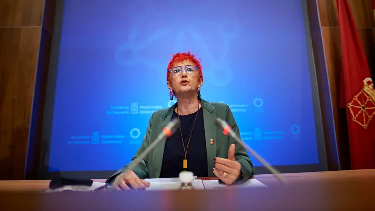 La consejera de Salud, Santos Induráin; el director gerente del Servicio Navarro de Salud-Osasunbidea (SNS-O), Gregorio Achutegui; y la directora gerente del Instituto de Salud Pública y Laboral de Navarra (ISPLN), Marian Nuin, informan sobre los siguientes pasos a seguir en el plan de vacunación de Navarra. MIGUEL OSÉS