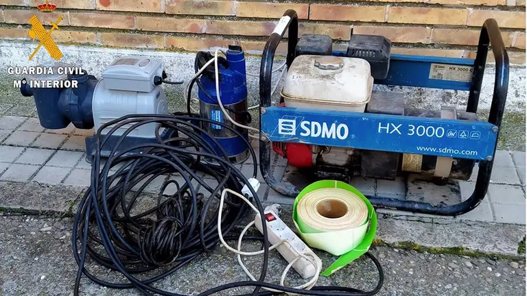 12/02/2021 Material robado por el detenido en la Merindad de Estella.

La Guardia Civil de Navarra ha detenido en la Merindad de Estella a un joven de 24 años como presunto autor de un delito de robo con fuerza cometido en una casa de campo de Calahorra (La Rioja).

ESPAÑA EUROPA NAVARRA SOCIEDAD
GUARDIA CIVIL
