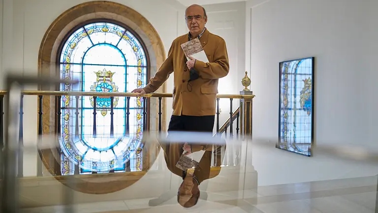 La concejala de Cultura e Igualdad del Ayuntamiento de Pamplona, María García-Barberena, y el historiador y miembro correspondiente de la Real Academia de la Historia, Juan José Martinena, presentarán el libro de este último, 'Cosas de la vieja Iruña'. PABLO LASAOSA