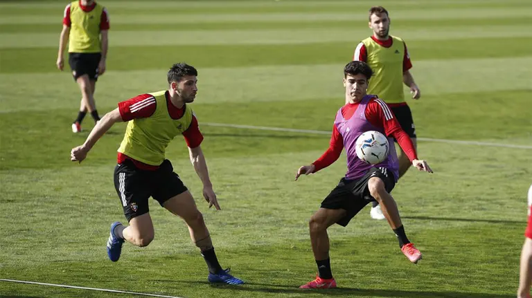 Jonathan Calleri y Manu Sánchez en Tajonar. CA Osasuna.