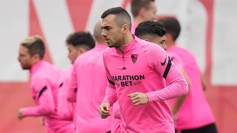 Entrenamiento del Sevilla en la ciudad deportiva del equipo andaluz. @SevillaFC