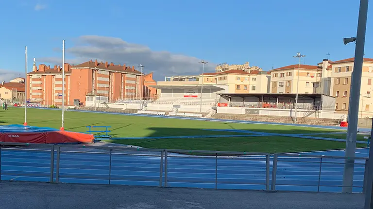 Estadio Larrabide en Pamplona. Navarra.com
