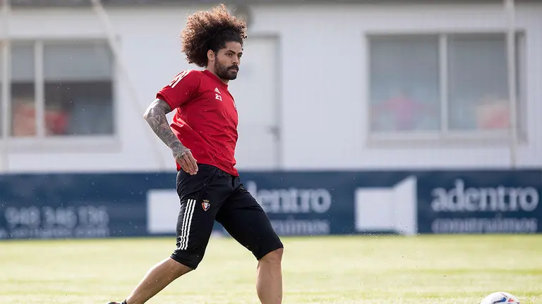 Entrenamiento de los rojillos en Tajonar con Aridane. CA Osasuna.