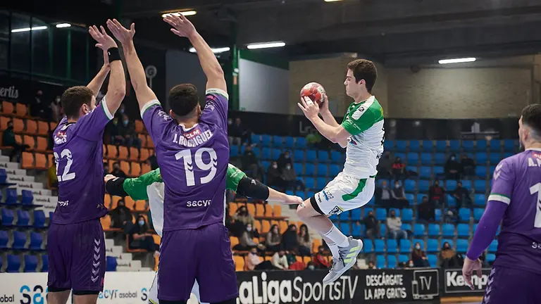 El Anaitasuna se enfrenta al Guadalajara en Pamplona. PABLO LASAOSA