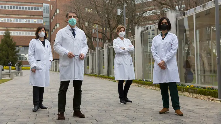 Los investigadores de la Universidad de Navarra que participan en el proyecto. De izquierda a derecha, Susana Santiago, Miguel Ruiz Canela, Itziar Zazpe y Nerea Martín-Calvo. UNIVERSIDAD DE NAVARRA