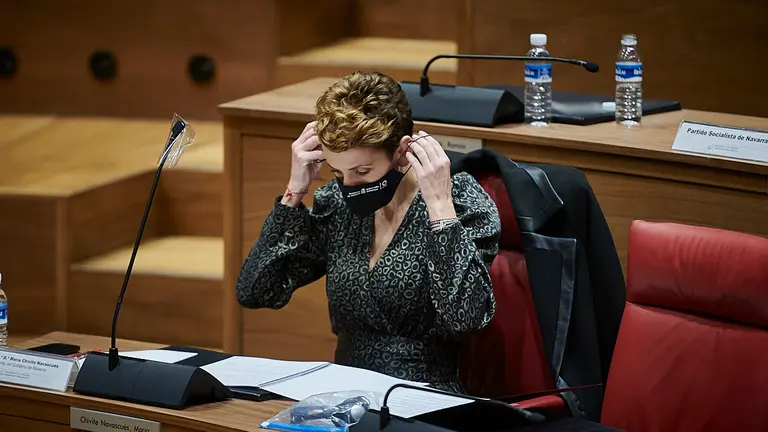 María Chivite, presidenta del Gobierno de Navarra, en el Parlamento. PABLO LASAOSA