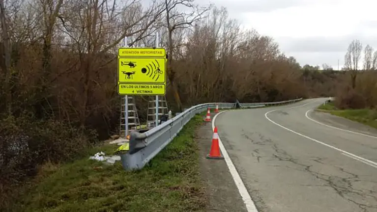 Nuevas señales de tráfico en Navarra dirigidas a motoristas. DELEGACIÓN DEL GOBIERNO DE NAVARRA