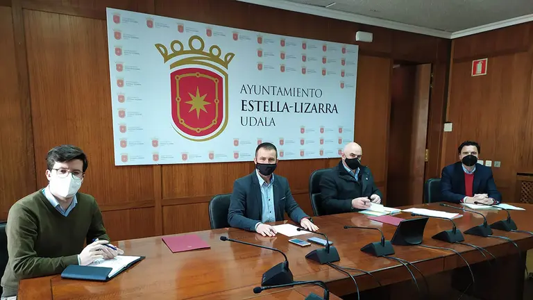 Alberto Bayona, gerente de Nasuvinsa; José María Aierdi, vicepresidente segundo; Koldo Leoz, alcalde de Estella; y Pablo Ezcurra, concejal de Desarrollo Económico y Empresarial - GOBIERNO DE NAVARRA