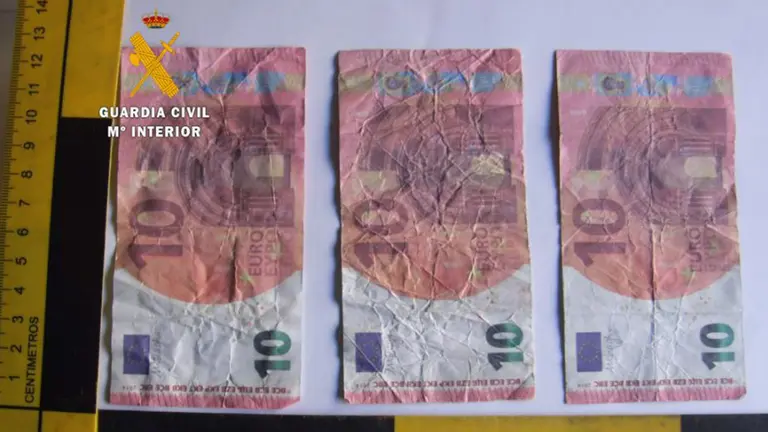 Imagen de los billetes. GUARDIA CIVIL