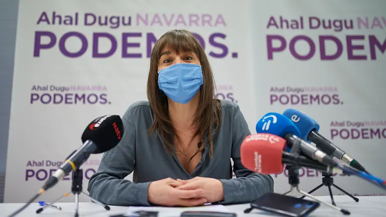 Rueda de prensa de la recién elegida coordinadora autonómica de Podemos Navarra, Begoña Alfaro. MIGUEL OSÉS