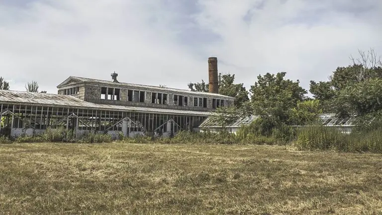 Imagen de una granja en mal estado ARCHIVO