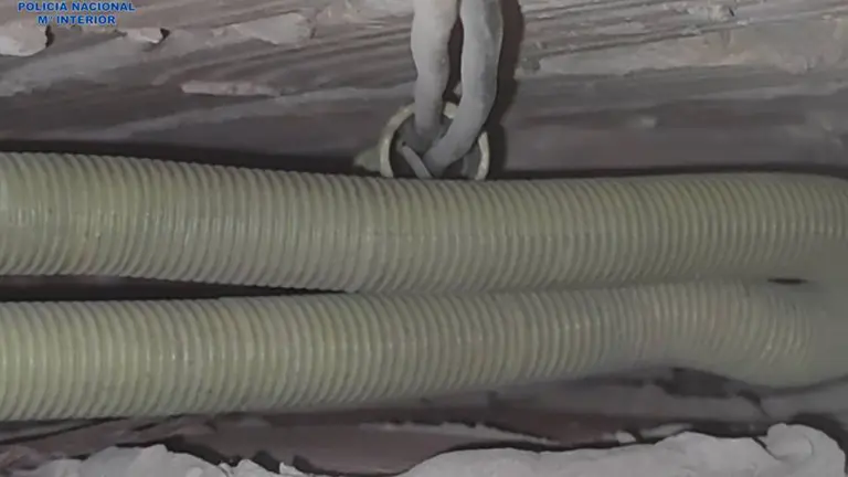 Cableado luz manipulado por el que se ha detenido a un hombre en Tudela. POLICÍA NACIONAL