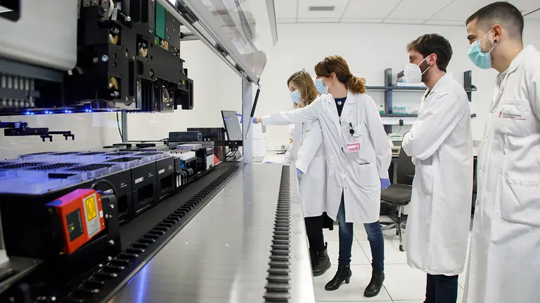 Equipo formado por el personal del Servicio de Microbiología Clínica del Complejo Hospitalario de Navarra (CHN) y de la empresa pública NASERTIC. GOBIERNO DE NAVARRA