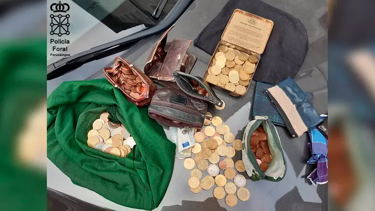 Dinero del cepillo de la igleisa de Errazkin recuperado por la Policía Foral - POLICÍA FORAL