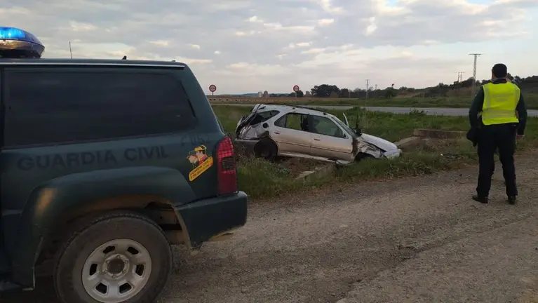 Imagen del coche accidentado. GUARDIA CIVIL