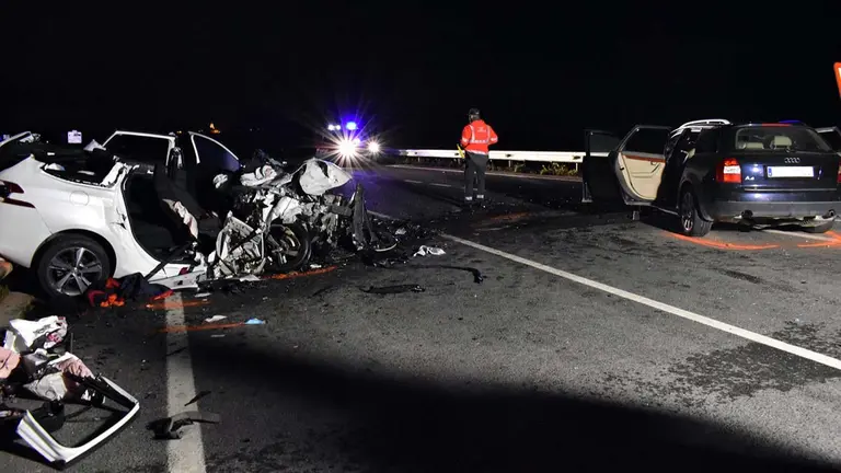 Muere una mujer de 62 años tras una colisión frontal de dos vehículos en Milagro. POLICÍA FORAL