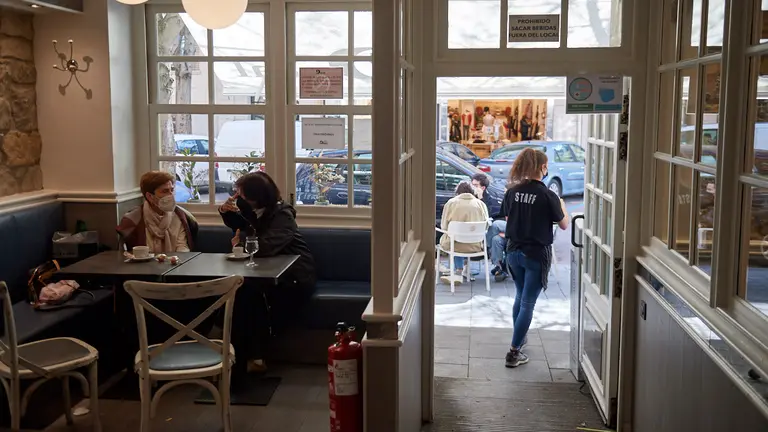 El bar Ducal amplia el local. MIGUEL OSÉS